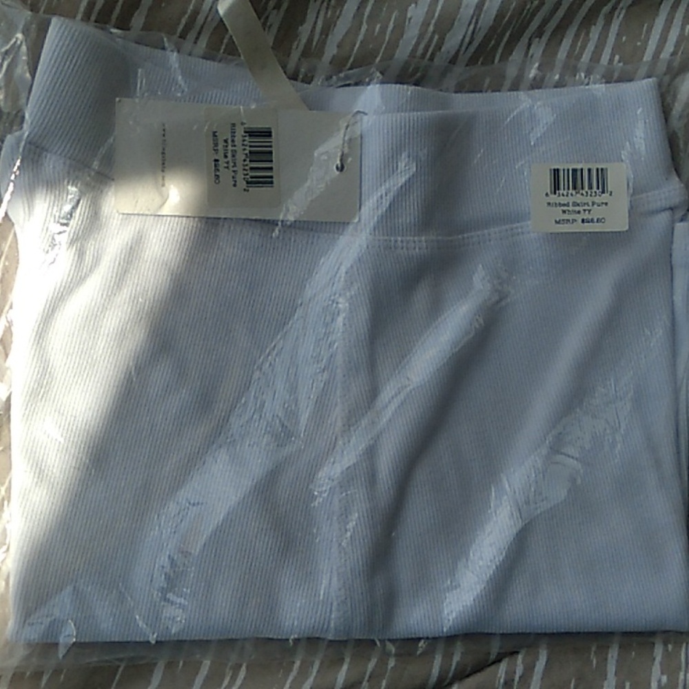 NWT lil legs white ribbed size 7 girls skirt